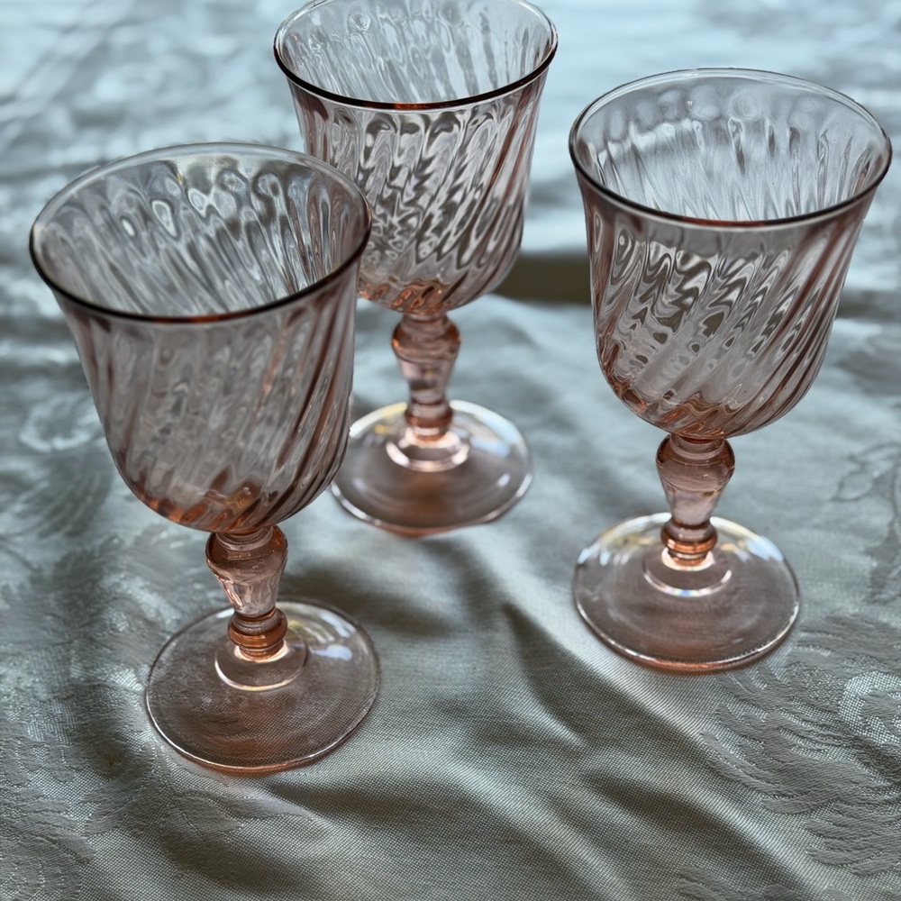 Arcoroc France Pink Glass Goblet Set